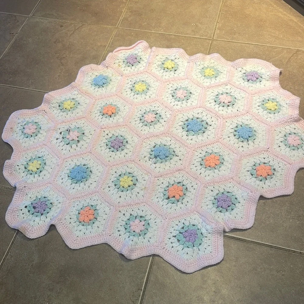90s handmade crocheted  baby blanket with flower accents